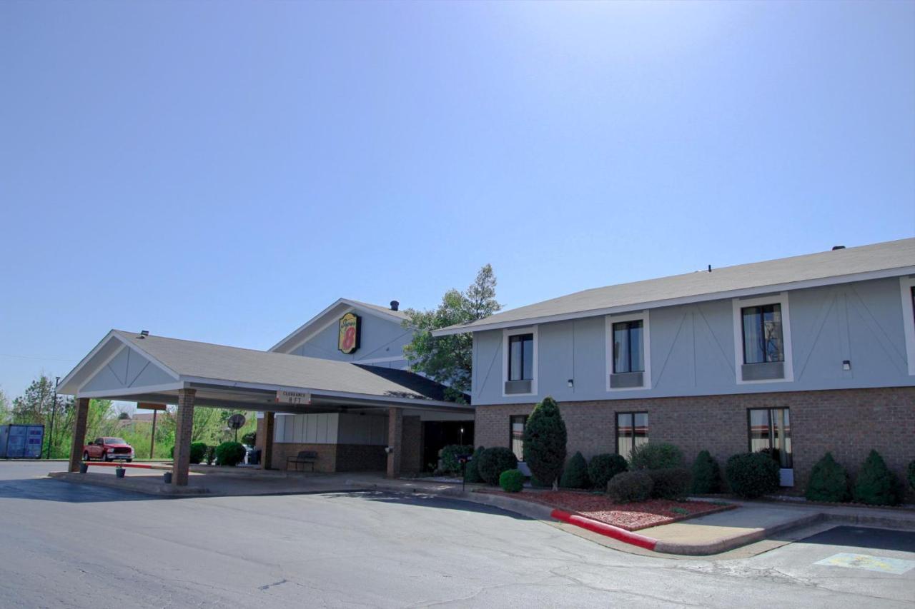 Super 8 By Wyndham Harrison Ar Motel Buitenkant foto